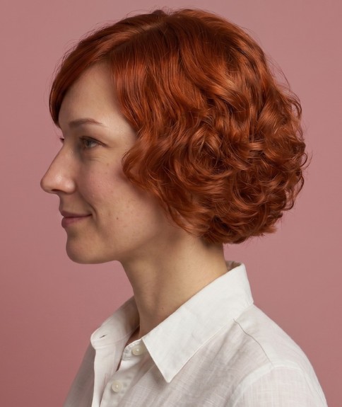 Estilo de corte bob corto con un atractivo limpio - Vista lateral