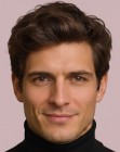 Peinado masculino con un tup&eacute;