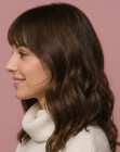 Melena larga con ondas suaves