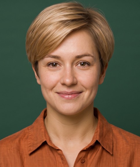 Pixie-bob moderno rubio con elevaci&oacute;n en las ra&iacute;ces