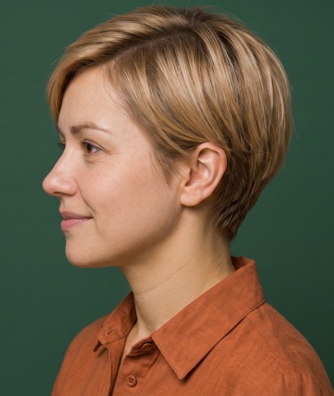 Corte de pelo corto con degradado para mujeres