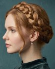 Recogido con una trenza de corona