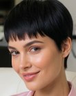 Corte pixie con flequillo corto