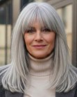Estilo largo para cabello gris