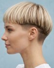 Corte de taz�n rubio